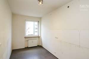 Solide 3-Zi-Wohnung mit Süd-West-Balkon und gutem Vermietungspotenzial – Chiemgaustraße 140, 81549 Balanstraße-West, München – Vorschaubild 5