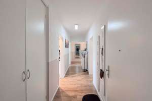 Stilvolle 4-Zimmer-Wohnung mit Balkon, Stellplatz & großzügigem Gartenbereich – 51381 Bergisch Neukirchen, Leverkusen – Vorschaubild 11