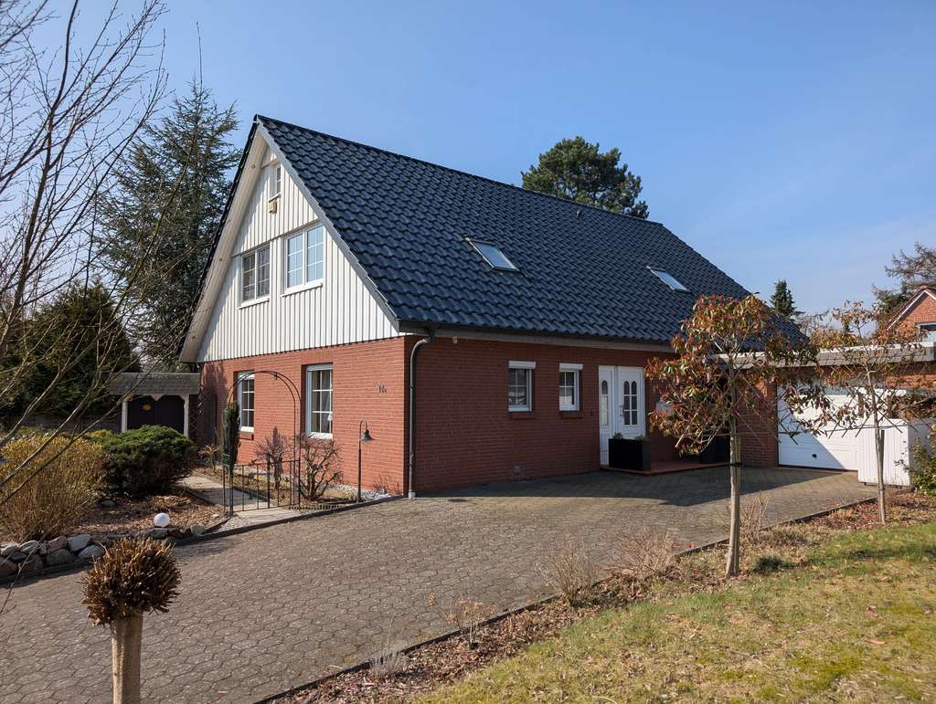 Immobilie in Cadenberge - Modernes Einfamilienhaus in ruhiger Lage - Bild 1