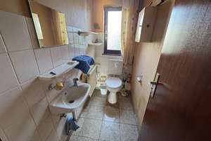 Charmantes Einfamilienhaus mit Ausbaupotenzial und Nebengebäude in ruhiger Wohnlage – Lachenweg 10, 61169 Friedberg (Hessen) – Vorschaubild 7