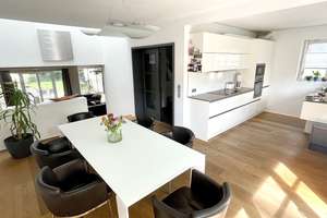 Blankenese 7-Zimmer mit 350qm Nutzfläche – Die vollständige Adresse der Immobilie erhältst du vom Anbieter., 22587 Blankenese, Hamburg – Vorschaubild 2