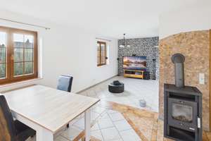 ***Wohnhaus mit zwei Gebäudeteilen in Obersuhl zu verkaufen*** – Die vollständige Adresse der Immobilie erhältst du vom Anbieter., 36208 Wildeck – Vorschaubild 12