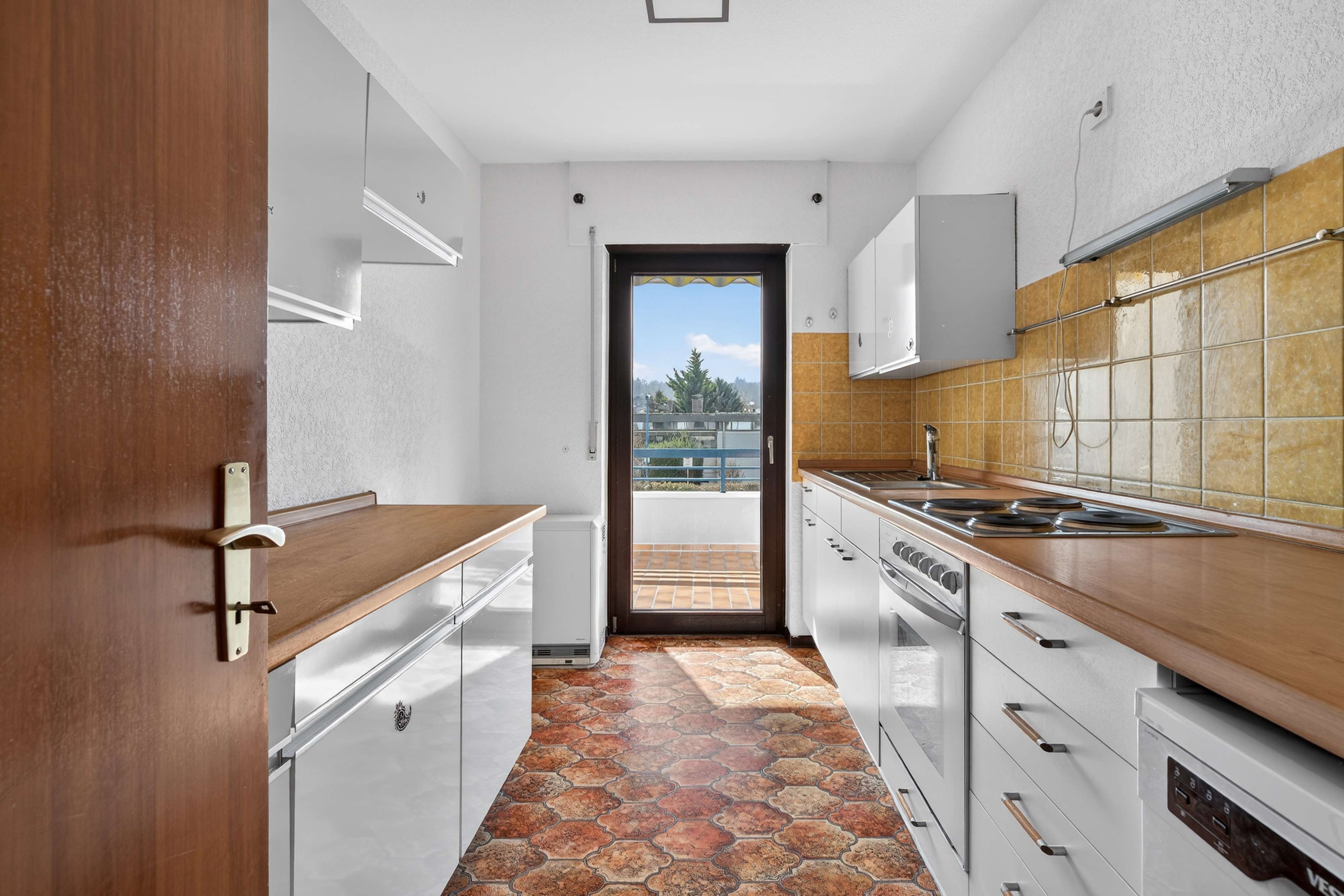 Immobilie in Waldbronn - Helle, geräumige 2-Zimmer-ETW mit Südwestbalkon in Waldbronn-Etzenrot - Bild 0