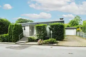 Traumhafter Bungalow mit separater Einliegerwohnung und Garage – Ihr neues Zuhause wartet! – Mettmann (Kreis) – Vorschaubild 1