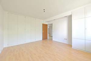 Wohnen im Grünen: Großzügige Erdgeschosswohnung mit weitläufigem Garten und viel Freiraum. – Die vollständige Adresse der Immobilie erhältst du vom Anbieter., 86199 Göggingen-Süd, Augsburg – Vorschaubild 19