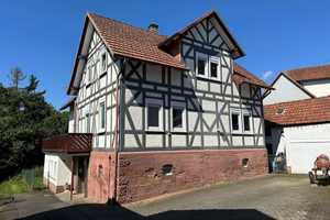 Großzügiges Anwesen in ruhiger Feldrandlage direkt in Fronhausen/Lahn, kurzfristig verfügbar ! ! – Marburg-Biedenkopf (Kreis) – Vorschaubild 2
