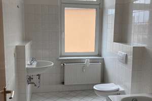 Renovierte 2-Zimmer-Wohnung im 2. OG in Magdeburg-Stadtfeld Ost – Olvenstedter Straße 33, 39108 Stadtfeld Ost, Magdeburg – Vorschaubild 2