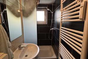 HOCHPATERRE 3 Zimmer - Wohnung links mit Wintergarten und Garten in 41065 Mönchengladbach – Die vollständige Adresse der Immobilie erhältst du vom Anbieter., 41065 Hardterbroich-Pesch, Mönchengladbach – Vorschaubild 2
