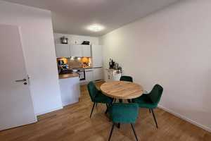 Stilvolle 2-Raum-Wohnung mit Einbauküche in Berlin Friedrichshain – Berlin – Vorschaubild 3