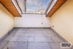 Renovierungsobjekt mit Charme – Dachgeschosswohnung mit Potenzial, ideal für Kapitalanleger – Die vollständige Adresse der Immobilie erhältst du vom Anbieter., 90439 Sündersbühl, Nürnberg – Vorschaubild 3