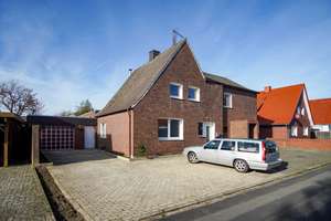 Großzügiges Wohnhaus mit zwei Einheiten und ehemaliger Gaststätte in ruhiger Lage – Die vollständige Adresse der Immobilie erhältst du vom Anbieter., 49610 Quakenbrück – Vorschaubild 2