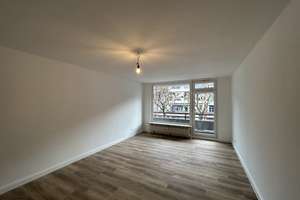 OB-City! Renovierte 2-Zi-Whg mit Balkon in zentraler Lage