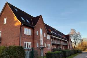 teilmodernisierte Maisonette-Wohnung mit 2 Zimmern in Kiel-Elmschenhagen