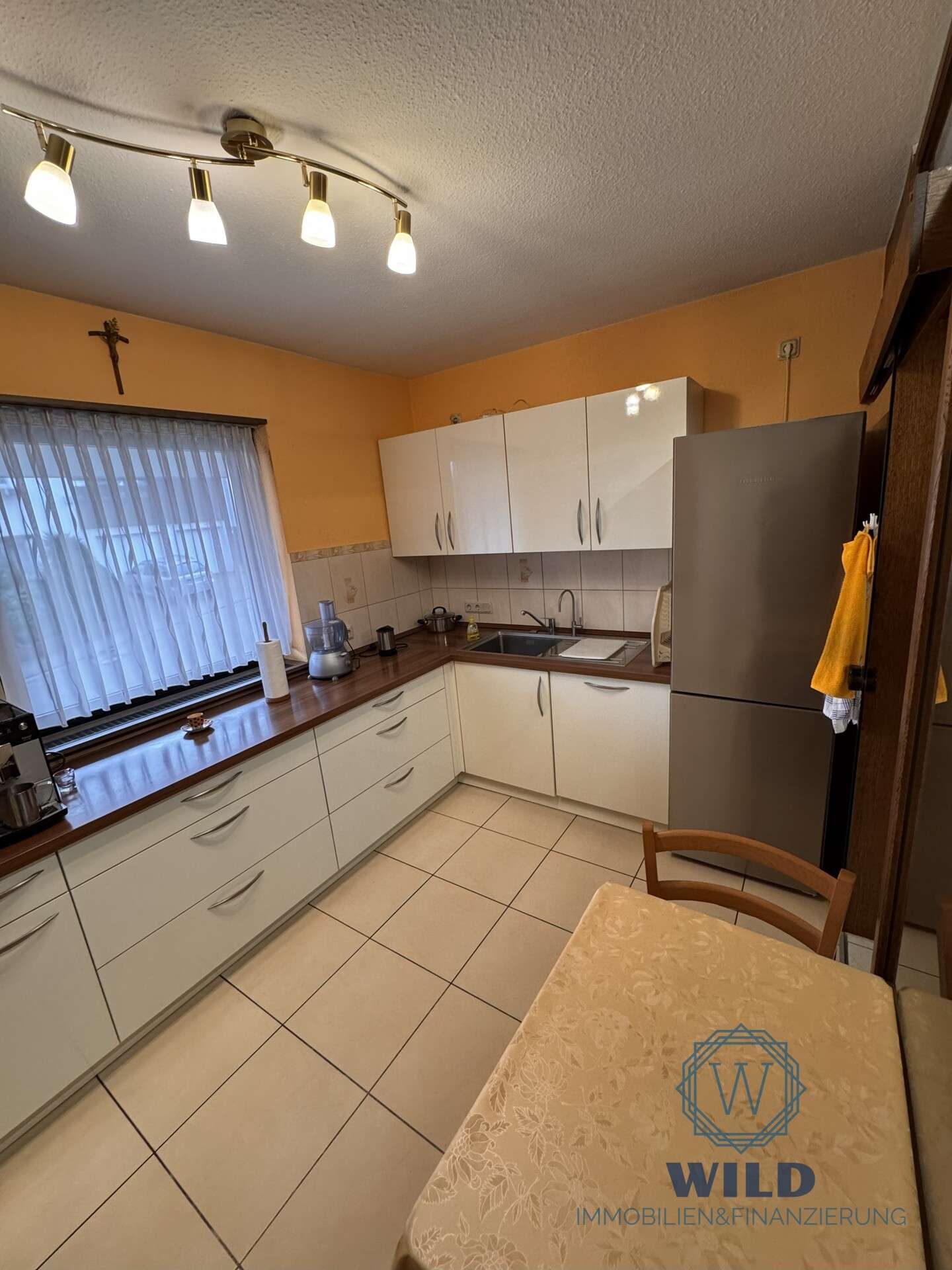 Immobilie in Püttlingen - Wohlfühl-Reihenmittelhaus mit drei Balkonen und modernisierter Ausstattung - Nähe Klinik Püttlingen - Bild 1