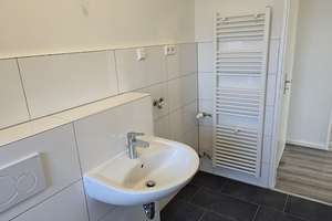 Komplett sanierte 3 Zimmer Wohnung mit Balkon in Gelsenkirchen zu vermieten – Magdeburger Straße 49, 45881 Schalke, Gelsenkirchen – Vorschaubild 9