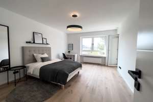 Großes WG-Zimmer mit Balkon - 15 min zum Marienplatz