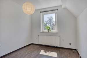 freistehendes EFH mit schön angelegtem Garten! Keller + Garage – Bonn – Vorschaubild 15
