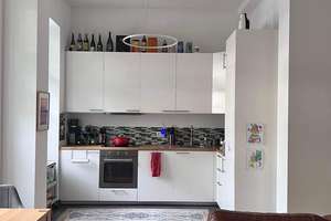 Beautiful 3 bedrooms walking distance to everything  with parking  – Die vollständige Adresse der Immobilie erhältst du vom Anbieter., 65185 Mitte, Wiesbaden – Vorschaubild 12