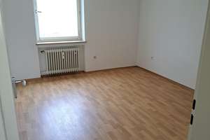 Sehr gut geschnittene, helle 2-Zimmer-Wohnung mit Balkon und Tiefgaragenstellplatz zu verkaufen – 80686 Sankt Ulrich, München – Vorschaubild 11