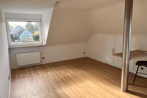 Ruhige 2-Zimmer-Dachgeschosswohnung mit Einbauküche in Pfaffendorf – Die vollständige Adresse der Immobilie erhältst du vom Anbieter., 56076 Pfaffendorf, Koblenz – Vorschaubild 2