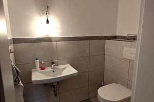 Jakobervorstadt: Helle, großzügige, vermietete 4-Zimmer-Eigentumswohnung an der Oblatterwallstraße – Die vollständige Adresse der Immobilie erhältst du vom Anbieter., 86153 Jakobervorstadt-Nord, Augsburg – Vorschaubild 19