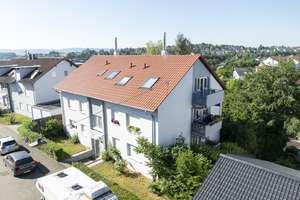 Frisch modernisiert - sofort einziehen | 2,5-Zimmer-Wohnung mit Gemeinschaftsgarten – Akazienweg 49, 71522 Backnang – Vorschaubild 1