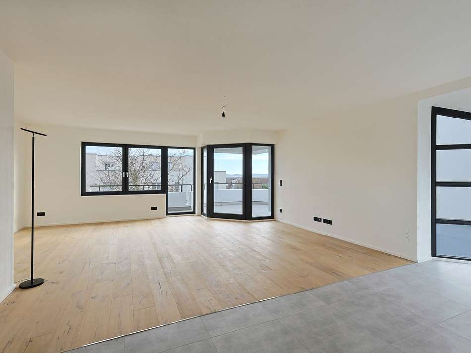 Lichtdurchfluteter Wohn-/ u...