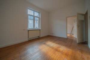Charmante Altbauwohnung mit 2 Balkonen & Tageslichtbad in Mannheim - nur bei realunis – Die vollständige Adresse der Immobilie erhältst du vom Anbieter., 68167 Neckarstadt-Ost/Wohlgelegen, Mannheim – Vorschaubild 9