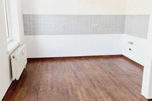 Heimkommen und Wohlfühlen -- Badewanne - im 1.OG ! – Wittenberger Str. 5, 9126 Chemnitz – Vorschaubild 2