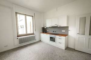Erstbezug nach Komplettsanierung – Familienfreundliche 4-Zi-Wohnung mit Loggia mitten in Esslingen – Schillerstraße 11, 73728 Innenstadt, Esslingen am Neckar – Vorschaubild 2