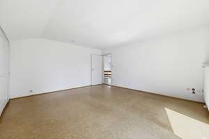 Charmantes Isartaler Holzhaus auf traumhaftem Grundstück mit enormem Entwicklungspotential. – Die vollständige Adresse der Immobilie erhältst du vom Anbieter., 81249 Lochhausen, München – Vorschaubild 20