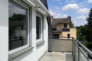 "WILLKOMMEN IN IHRER WOHLFÜHL-OASE"! Wohnen mit Wohlfühl-Ambiente und tollem Sonnenbalkon!