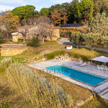 Charmantes Bauernhaus mit großem Grundstück in Breda Sant Feliu de Buixalleu