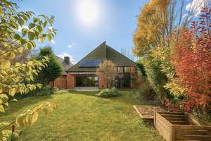 Wohnen mit Weitblick: neue Bäder, Garten, Kamin, PV und Garage – Heuweg 14, 90530 Wendelstein – Vorschaubild 3