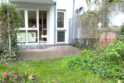 Bezugsfreies Kleinod mit Terrasse nahe Oderberger Straße