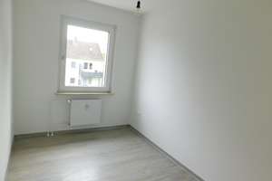 Schöne 3-Zimmer-Wohnung mit großem Balkon! – Fliegenbuschweg 15, 45359 Schönebeck, Essen – Vorschaubild 4