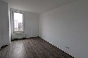 Modernisierte 4- Zimmer- Wohnung mit Balkon – Bomhauerstr. 25, 30625 Kleefeld, Hannover – Vorschaubild 2