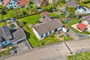 Ihr Zuhause für jede Lebensphase: Modernisierter Bungalow mit Luftwärmepumpe, Terrasse & Traumgarten – Die vollständige Adresse der Immobilie erhältst du vom Anbieter., 94369 Rain – Vorschaubild 15