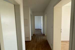 Lehel: 3-Zi.-Wohnung mit Balkon in unmittelbarer Isarnähe