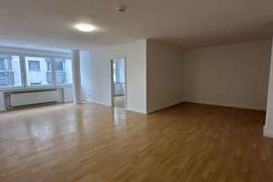 Frisch sanierte 2 Zimmer Wohnung hinter der Kö !