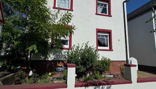 Bild von Kernsaniertes Mehrfamilienhaus mit drei Einheiten im Herzen von 64546 Mörfelden-Walldorf