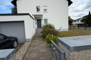 Großzügige helle 4-Zimmer-Wohnung – Die vollständige Adresse der Immobilie erhältst du vom Anbieter., 91325 Adelsdorf – Vorschaubild 21