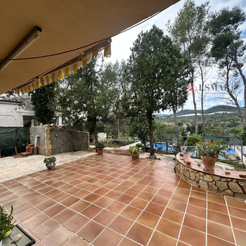 Villa zum Verkauf in Alfara de la Baronía, 3 Schlafzimmer.