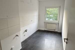 Privat: Zentrale + moderne  2-Zimmer-Wohnung inklusive GARAGE! – 47798 Stadtmitte, Krefeld – Vorschaubild 3