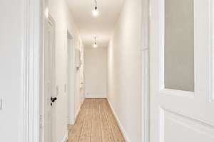 Altbaucharme mit Südwestbalkon – 3 Zimmer im Generalsviertel – Die vollständige Adresse der Immobilie erhältst du vom Anbieter., 20253 Hoheluft-West, Hamburg – Vorschaubild 3
