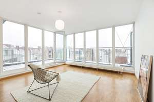 Prenzlauer Berg/Mitte - 3 Zimmer Dachgeschoss-Maisonette, große Küche, 3 Balkone/Terrassen, fantasti – Schwedter Straße 24, 10119 Prenzlauer Berg, Berlin – Vorschaubild 5