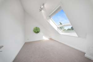 Modernes Wohnhaus mit Wintergarten, Terrassen und lichtdurchflutetem Raumkonzept – Die vollständige Adresse der Immobilie erhältst du vom Anbieter., 24226 Heikendorf – Vorschaubild 32