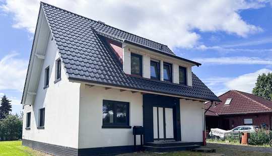 Bild von PROVISIONFREI FÜR KÄUFER! Großzügiges Einfamilienhaus mit Garage zu verkaufen!