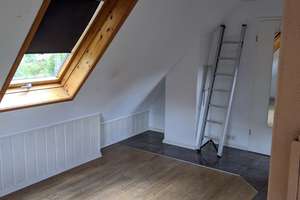 1 - Zimmer - Appartement Dachgeschoß – Die vollständige Adresse der Immobilie erhältst du vom Anbieter., 70329 Uhlbach, Stuttgart – Vorschaubild 2