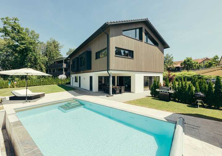 Luxuriöse Villa mit Pool und Einliegerwohnung